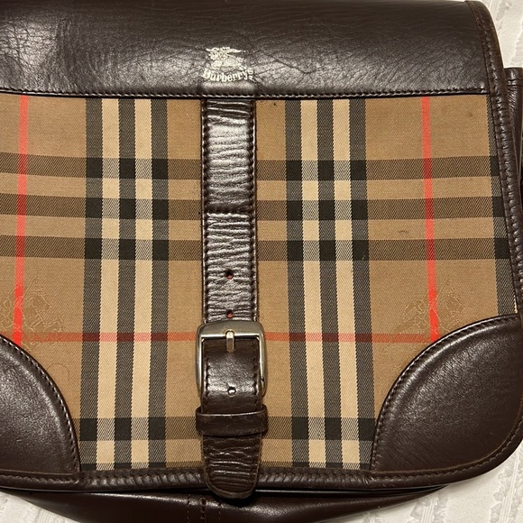 Burberry- original purchased in the UK approximately 40 plus years ago . - Picture 9 of 16